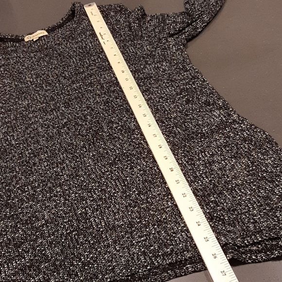 Democracy Size M Black and White Sweater - Picture 7 of 8